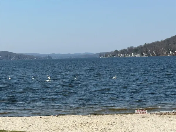 $1,900 | 1 Scotts Way, Unit 6, Greenwood Lake, NY 10925