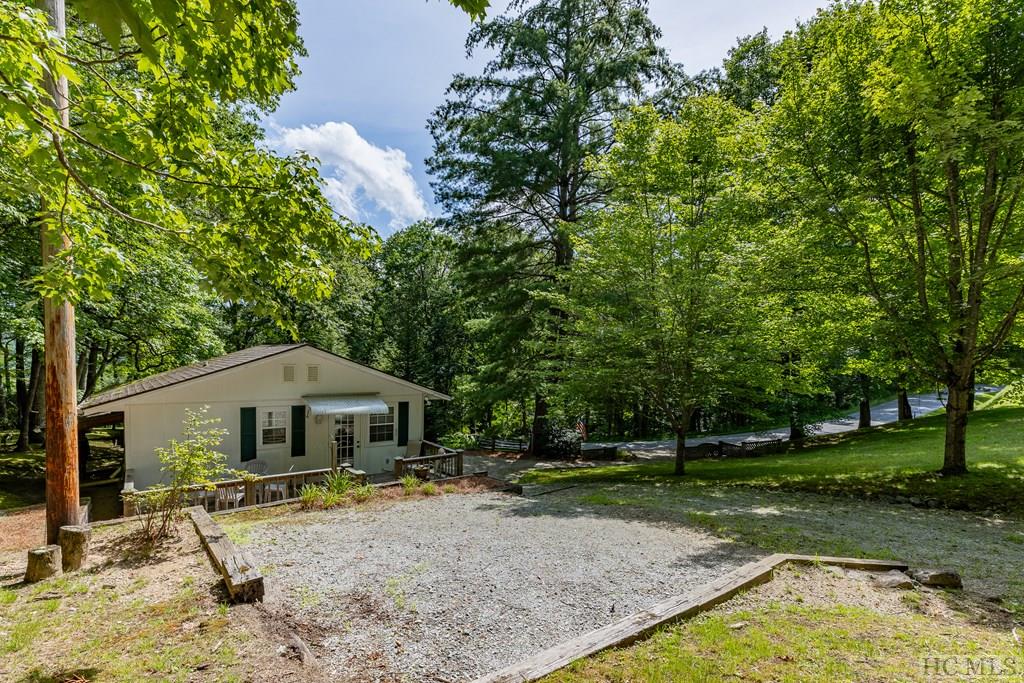 1465 Bee Tree Road Glenville, NC 28736 - Photo 7 of 27 Gallery Image 7