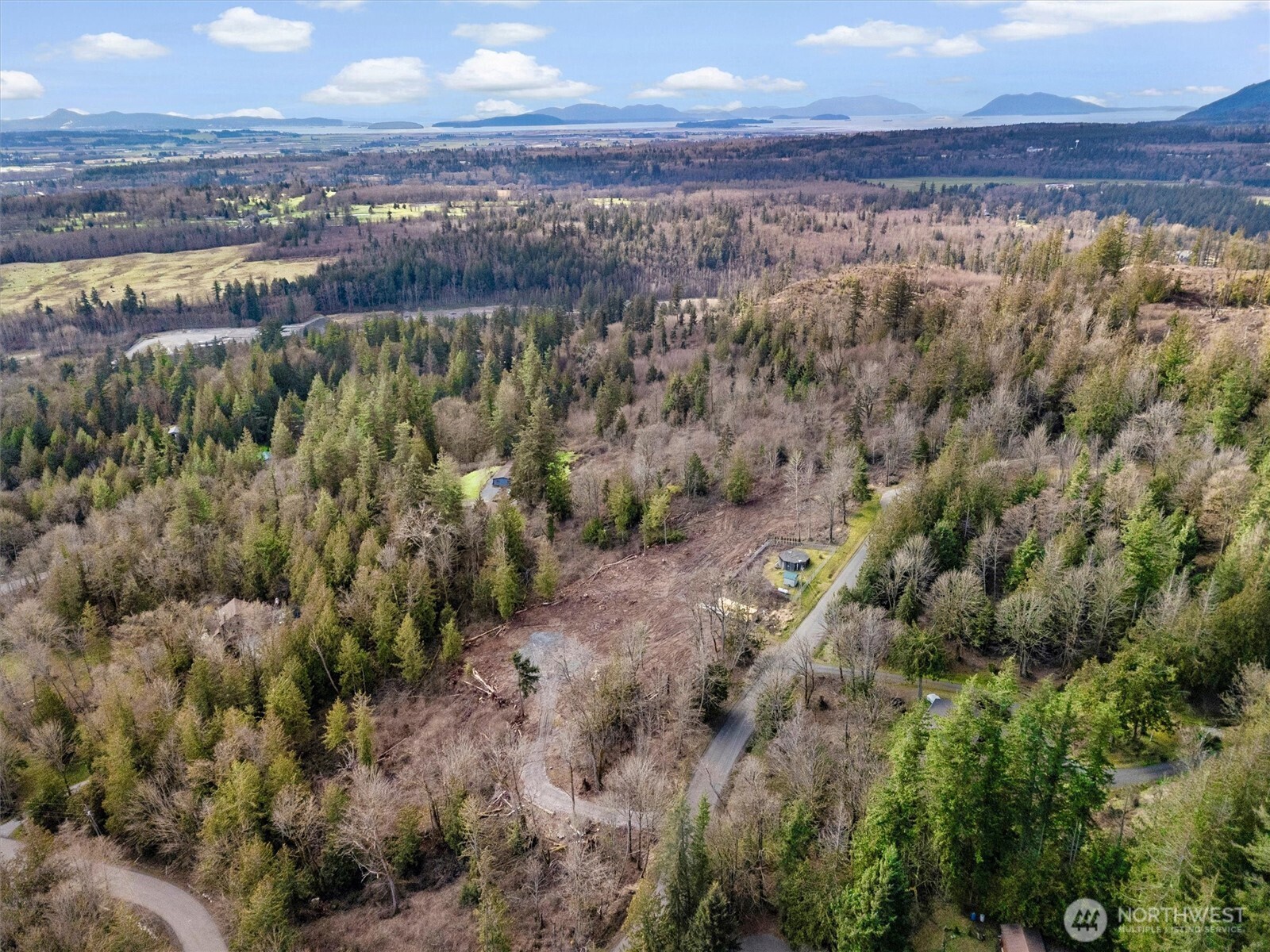 7220 Cliffside Lane Sedro-Woolley, WA 98284 - Photo 6 of 37 a view of lake and mountain