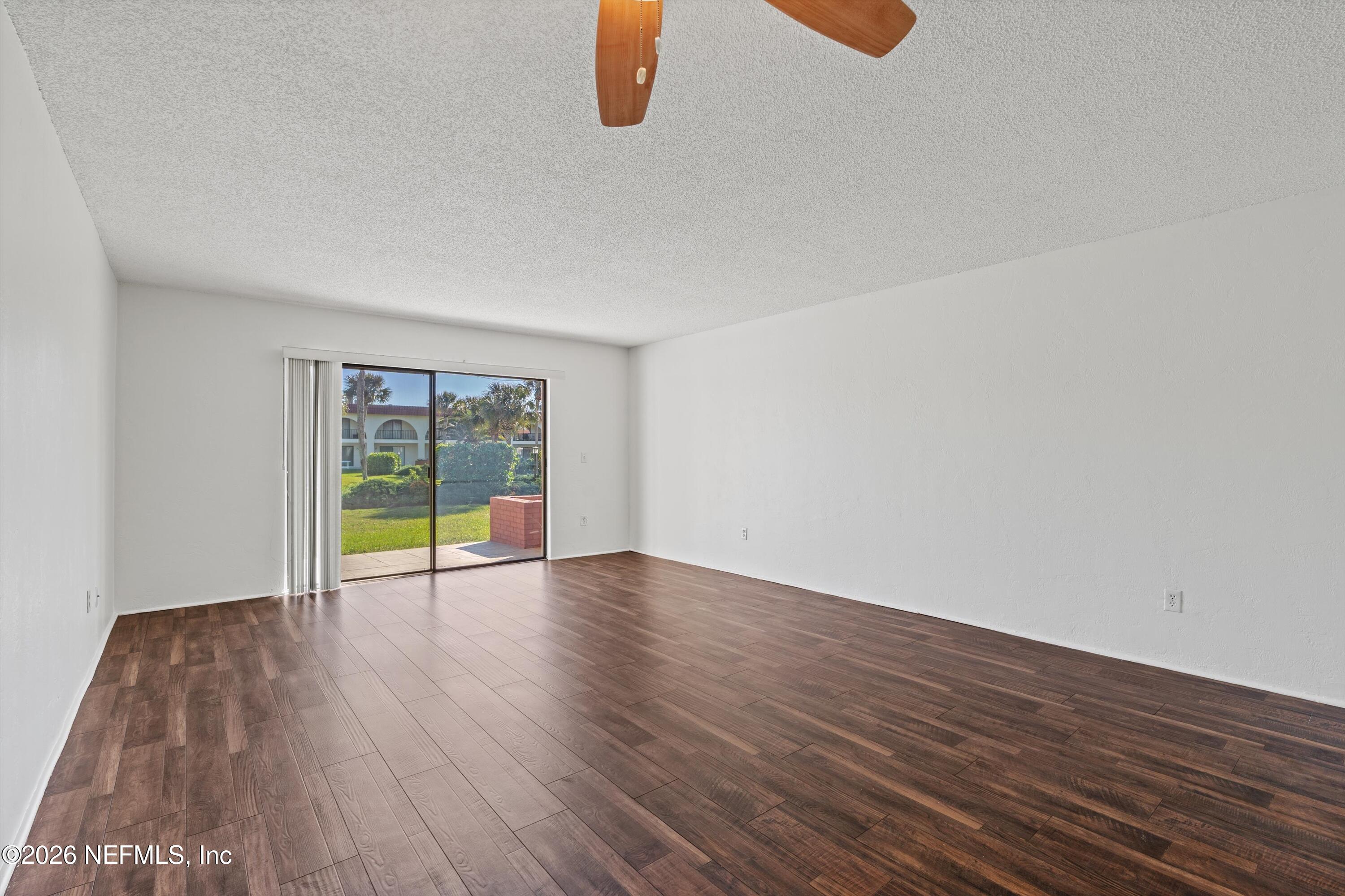 11 Dondanville Road, Unit 3 St. Augustine, FL 32080 - Photo 6 of 25 06-Living and Dining