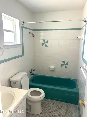 $1,550 | 6 Pecanwood Cove, Long Beach, MS 39560