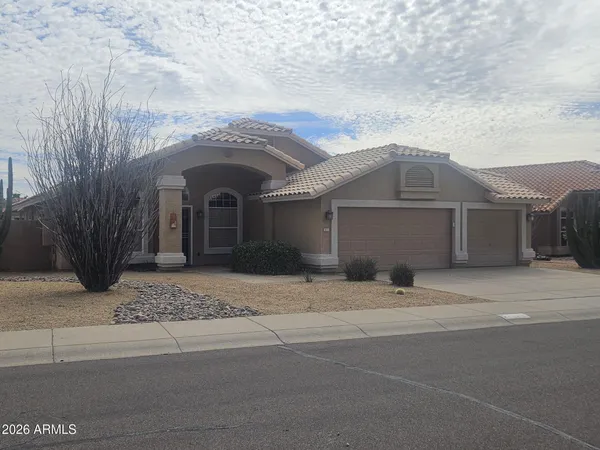 $2,550 | 7873 West Adobe Drive, Glendale, AZ 85308