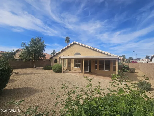 $2,550 | 7873 West Adobe Drive, Glendale, AZ 85308