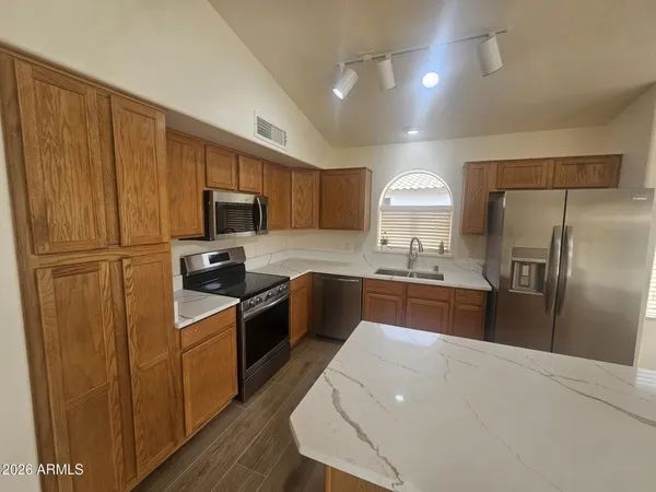 $2,500 | 7873 West Adobe Drive, Glendale, AZ 85308