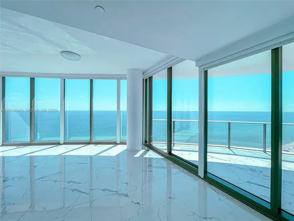 $36,000 | 15701 Collins Avenue, Unit 1205, Sunny Isles Beach, FL 33160