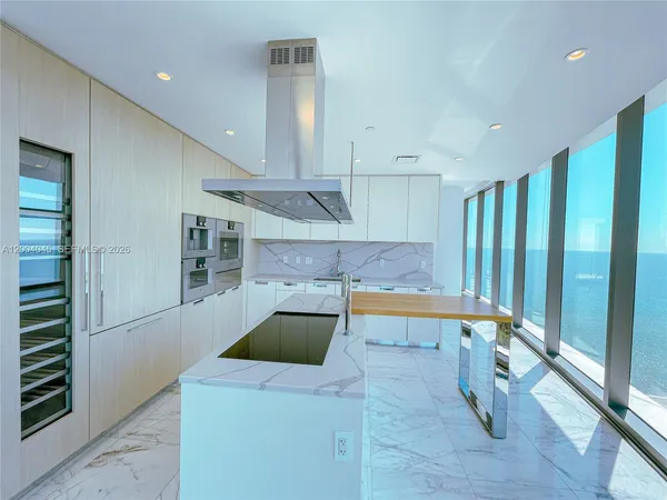 $36,000 | 15701 Collins Avenue, Unit 1205, Sunny Isles Beach, FL 33160