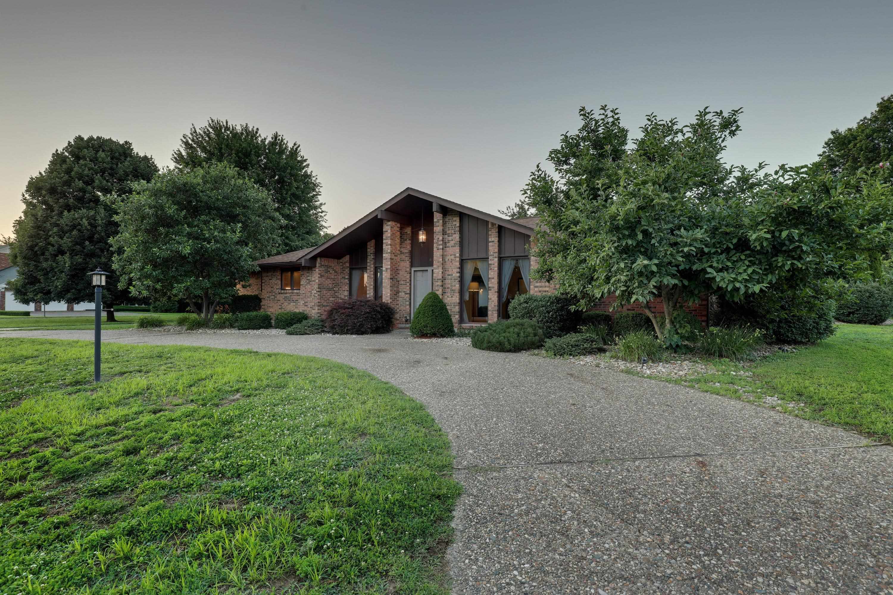 419 Spring Lake Drive Quincy, IL 62305 - Photo 37 of 39