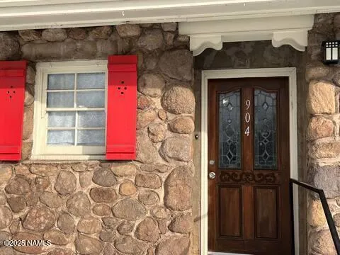 $965,000 | 904 North Beaver Street, Flagstaff, AZ 86001
