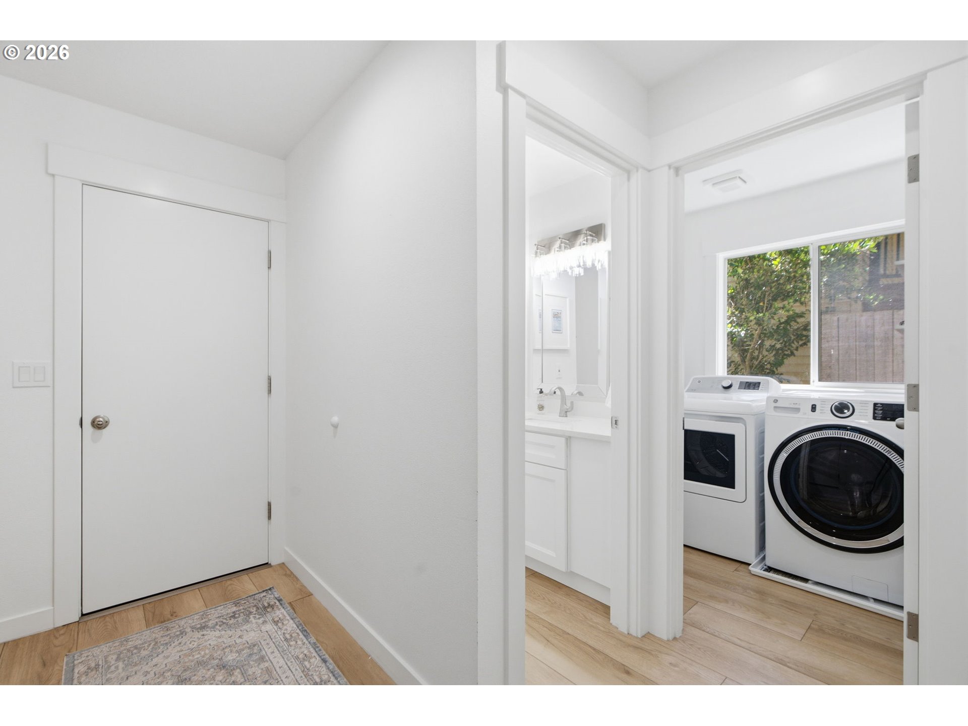 4123 Southwest Comus Street Portland, OR 97219 - Photo 21 of 42 Gallery Image 21