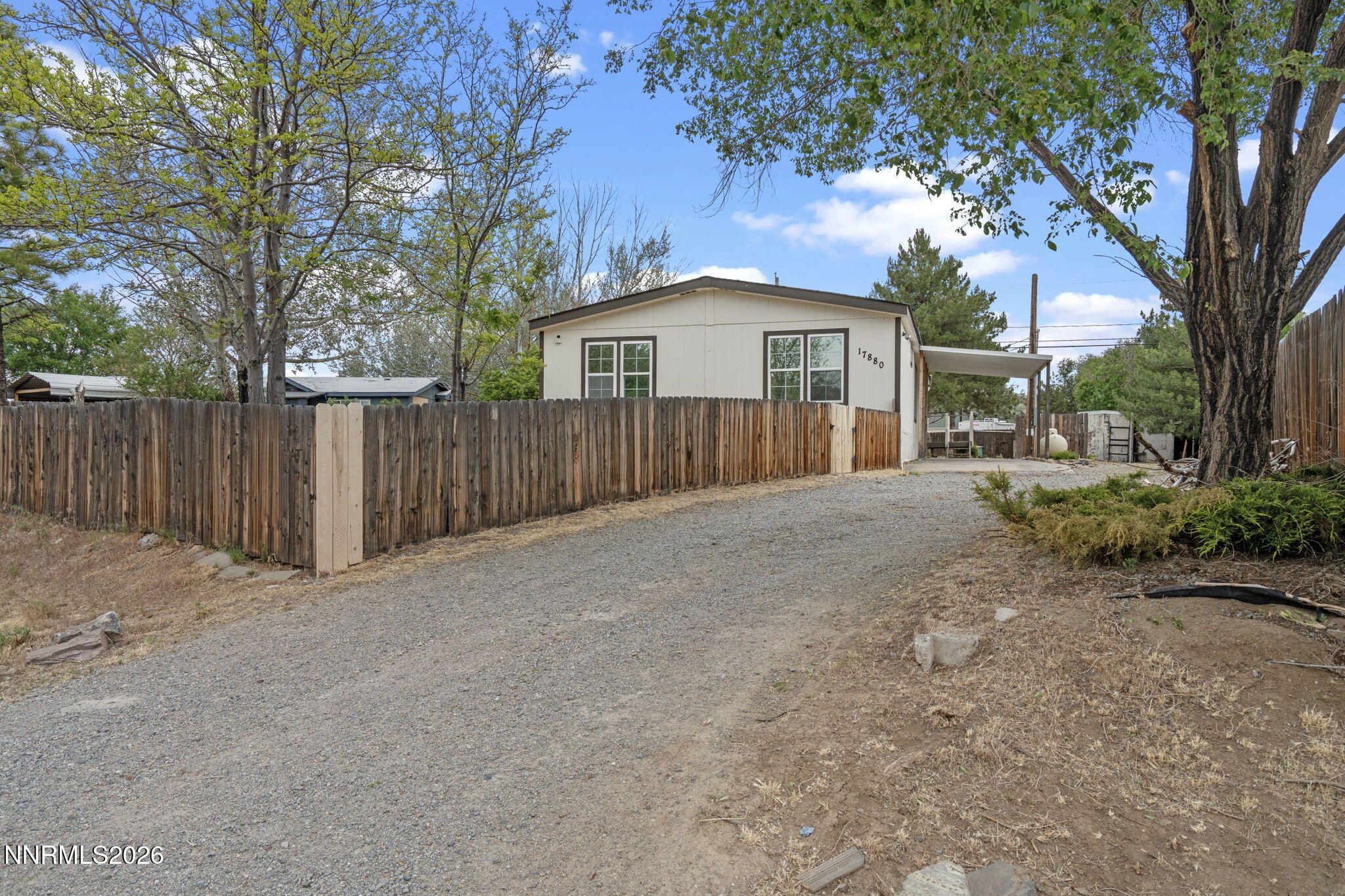 17880 Blackbird Drive Reno, NV 89508 - Photo 4 of 40 6-web-or-mls-DSC07293