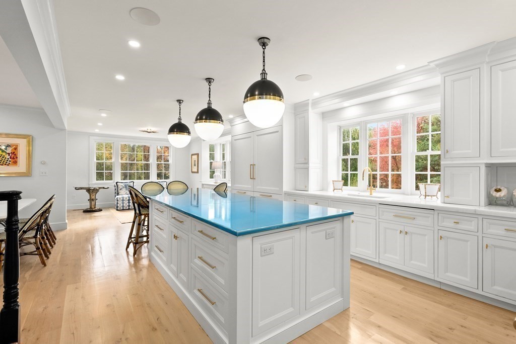 458 Glen Road Weston, MA 02493 - Photo 11 of 36