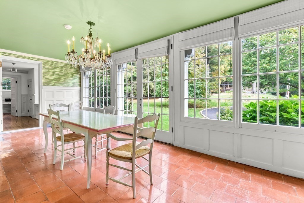 458 Glen Road Weston, MA 02493 - Photo 22 of 36