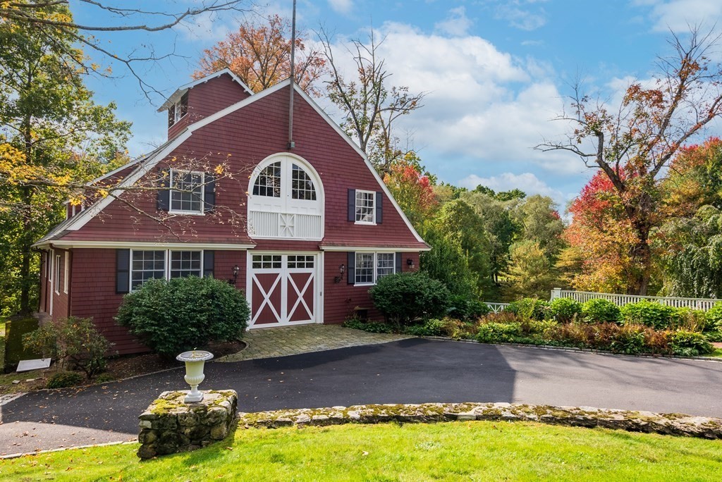 458 Glen Road Weston, MA 02493 - Photo 3 of 36