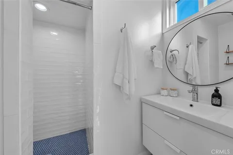 $1,490,000 | 5513 West 138th Place, Hawthorne, CA 90250