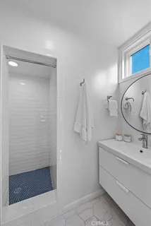 $1,490,000 | 5513 West 138th Place, Hawthorne, CA 90250