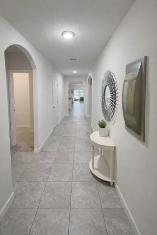 a view of livingroom with furniture