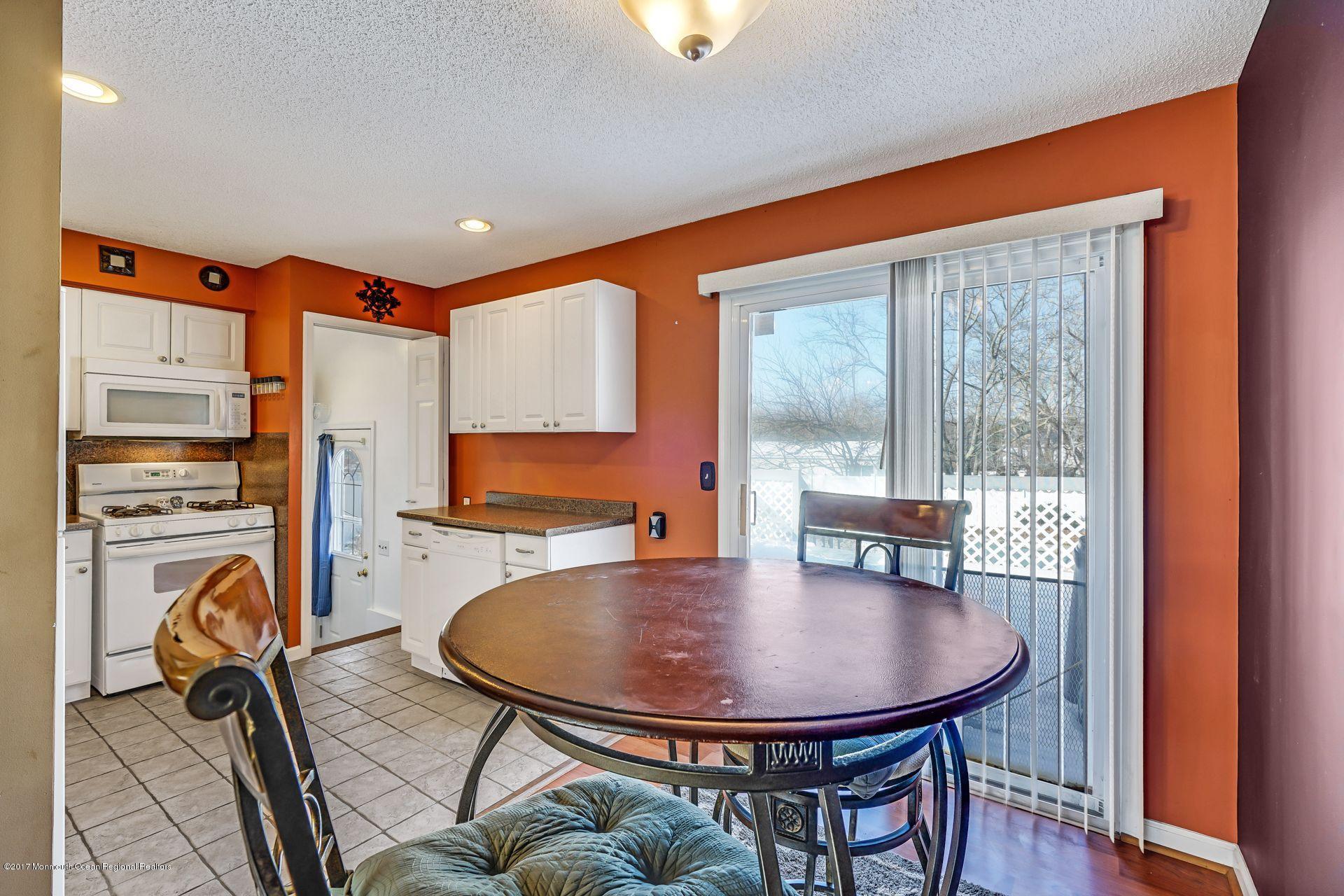 36 Mallard Road Bayville, NJ 08721 - Photo 7 of 28 a dining room with furniture and window