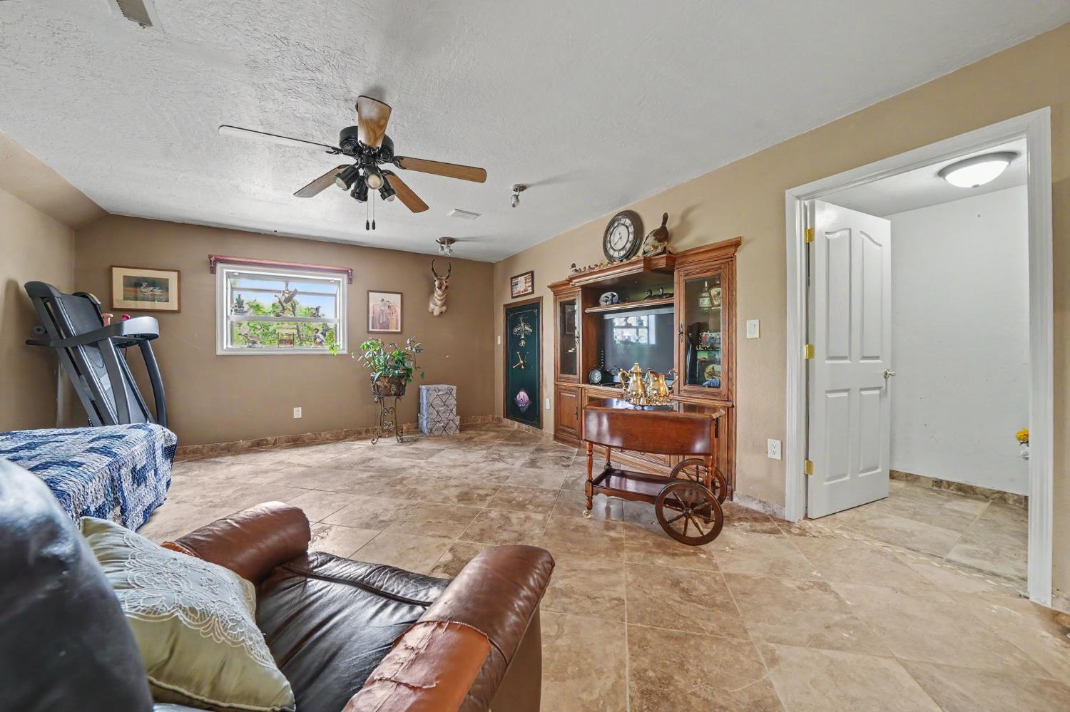 19970 Dawn Ridge Drive Jackson, CA 95642 - Photo 44 of 56 Downstairs Living Area