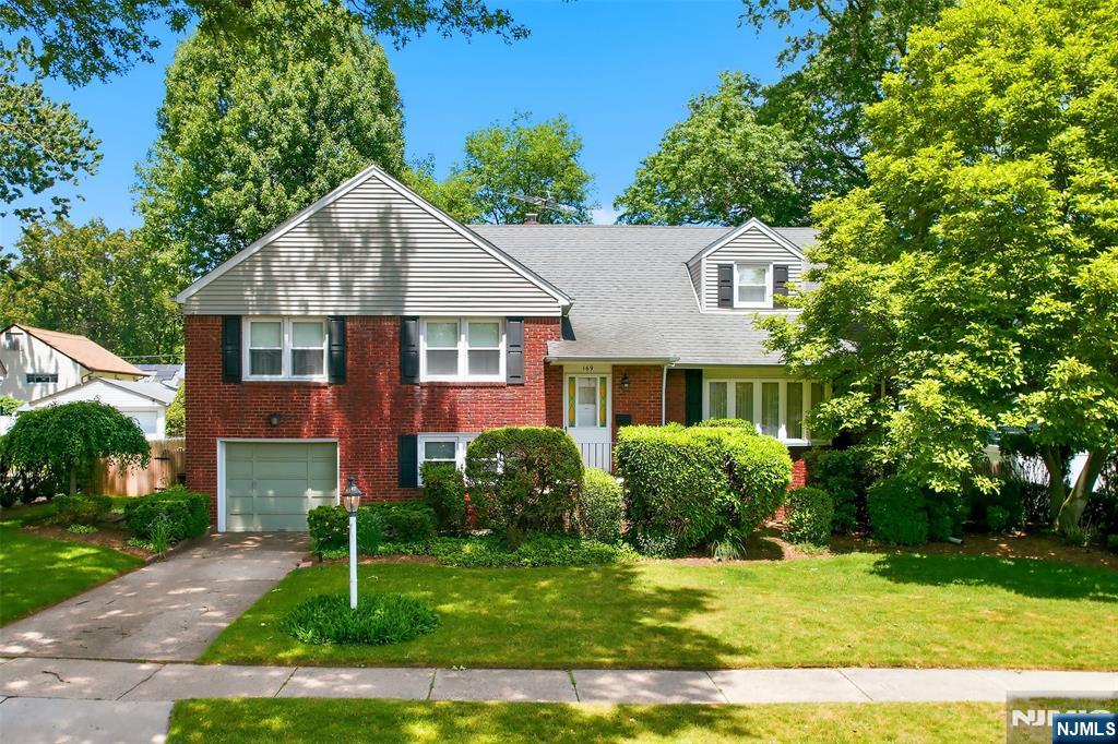 169 Hamilton Road Teaneck, NJ 07666 - Photo 1 of 27