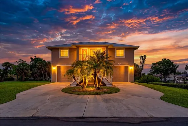 $470,000 | 9050 Caloosa Drive, Venice, FL 34293