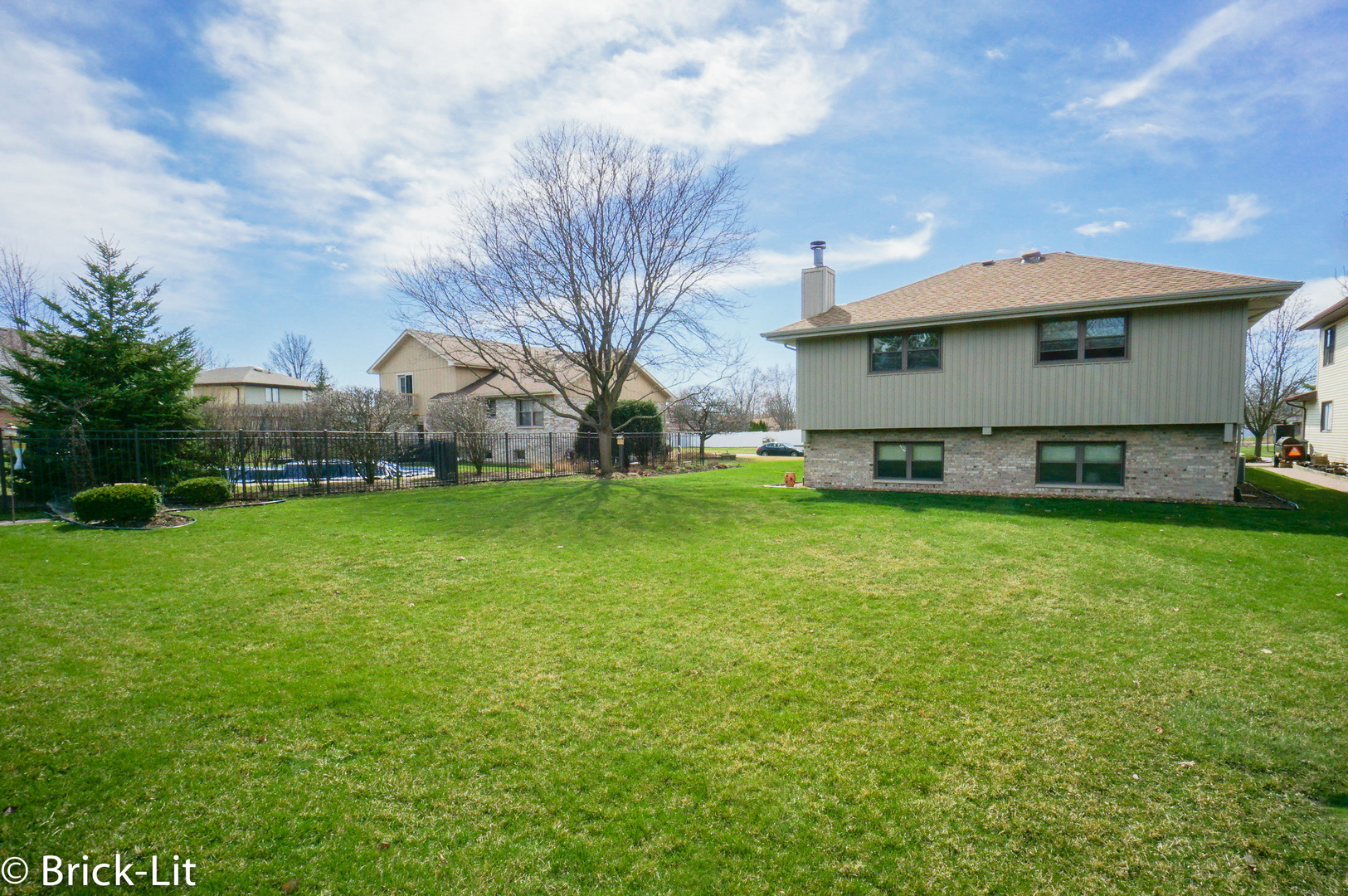 19227 Weber Road Mokena, IL 60448 - Photo 5 of 19 a view of a house with backyard