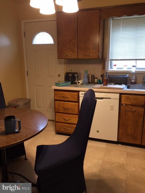 146 Juniper Road Havertown, PA 19083 - Photo 7 of 8