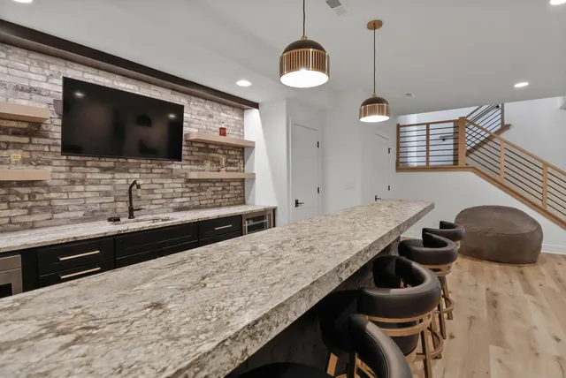 $1,775,000 | 3703 Brigata Drive, Valparaiso, IN 46385