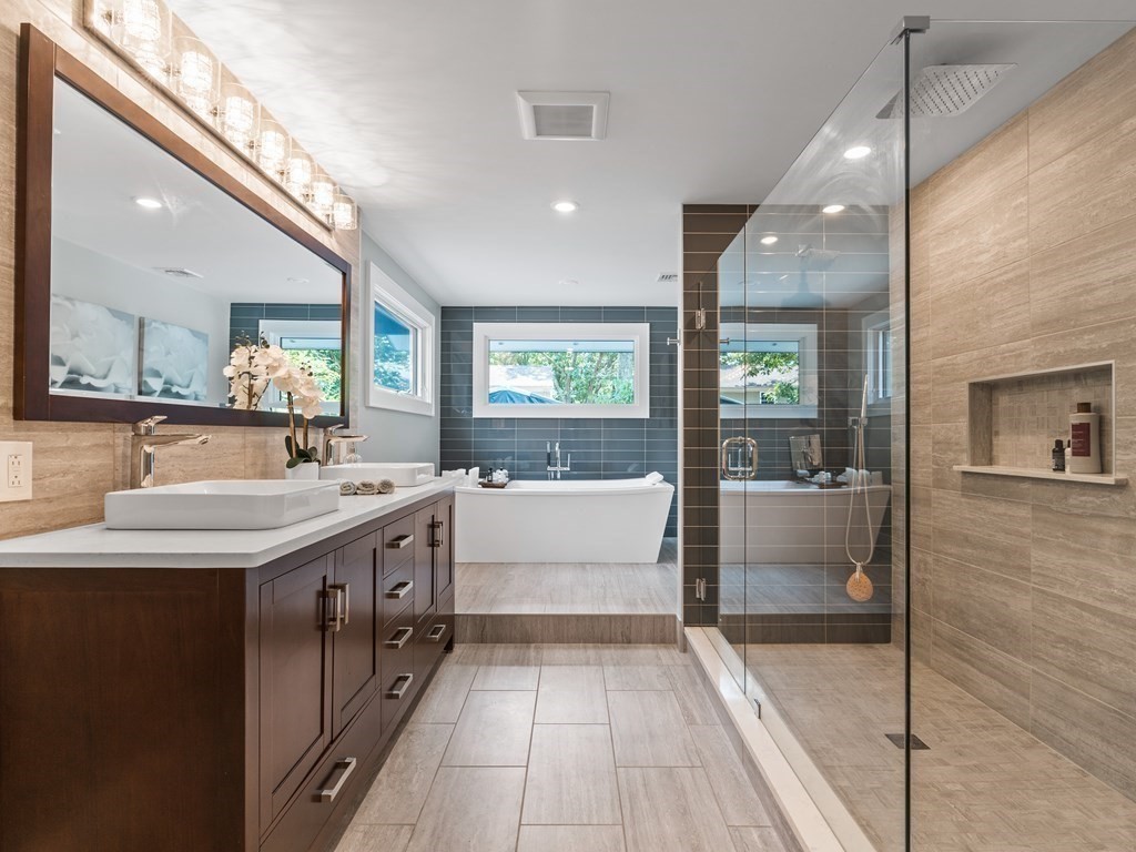 49 Reed Street Rehoboth, MA 02769 - Photo 25 of 40 a large bathroom with a large tub and sink