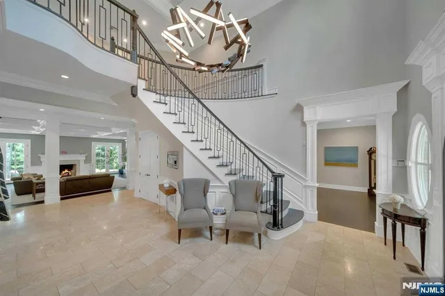 a view of entryway and hall