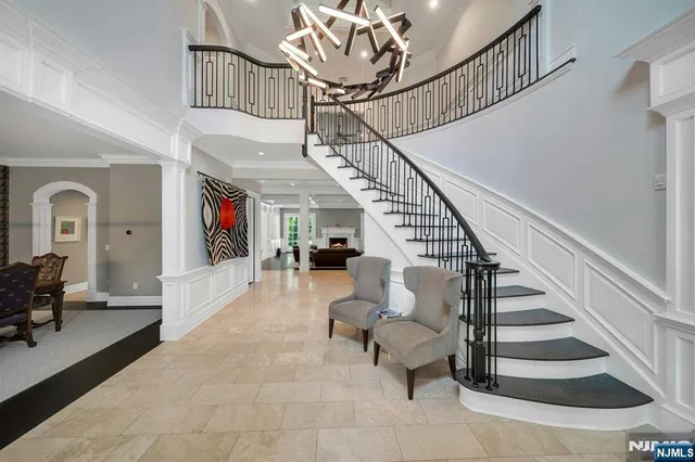 a view of entryway and hall