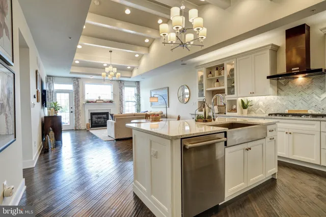 $759,900 | 332 Joshua Tree Drive, Collegeville, PA 19426