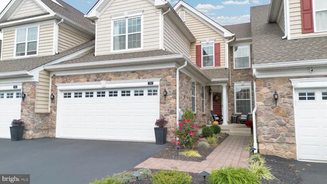 $759,900 | 332 Joshua Tree Drive, Collegeville, PA 19426