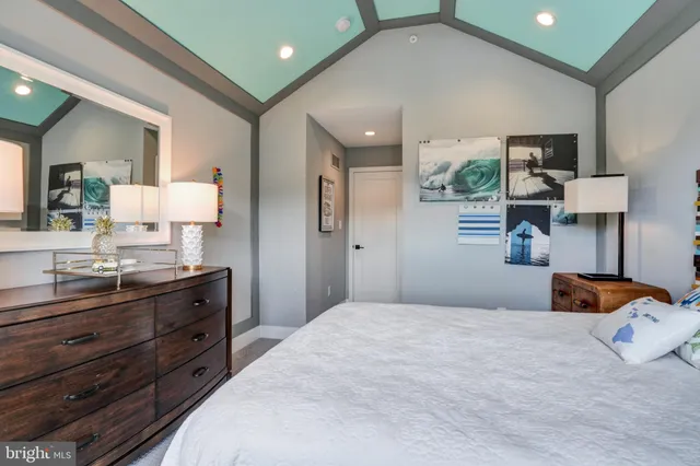 $759,900 | 332 Joshua Tree Drive, Collegeville, PA 19426