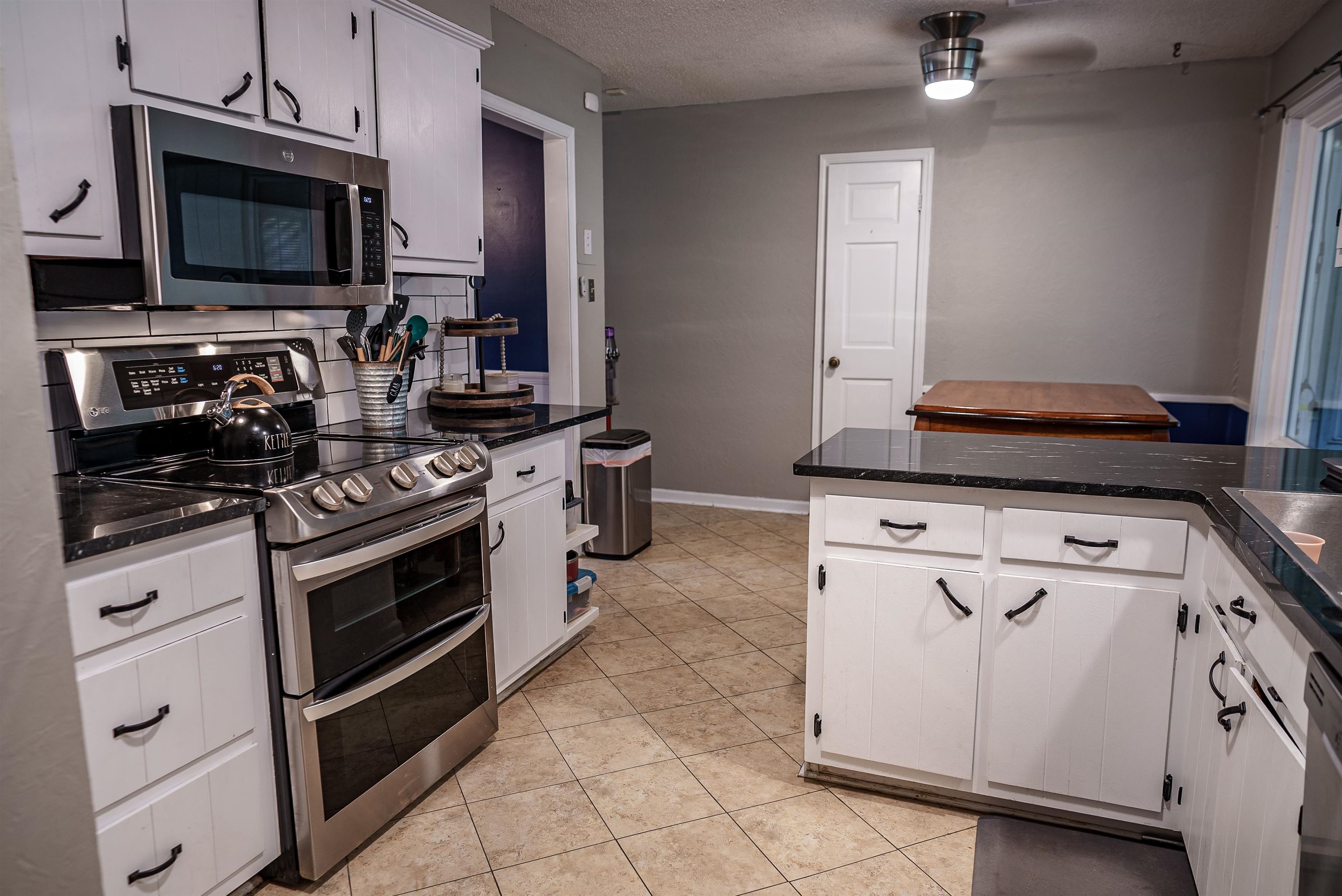 8171 Valley Ridge Trail Memphis, TN 38016 - Photo 6 of 17 Gallery Image 6
