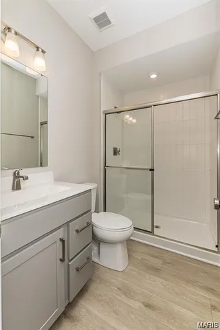 $578,900 | 8919 East Gtwy Heights, Unit 94804, Richmond Heights, MO 63144