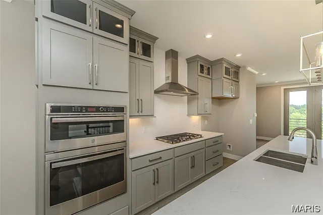 $578,900 | 8919 East Gtwy Heights, Unit 94804, Richmond Heights, MO 63144