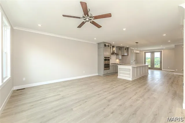 $578,900 | 8919 East Gtwy Heights, Unit 94804, Richmond Heights, MO 63144