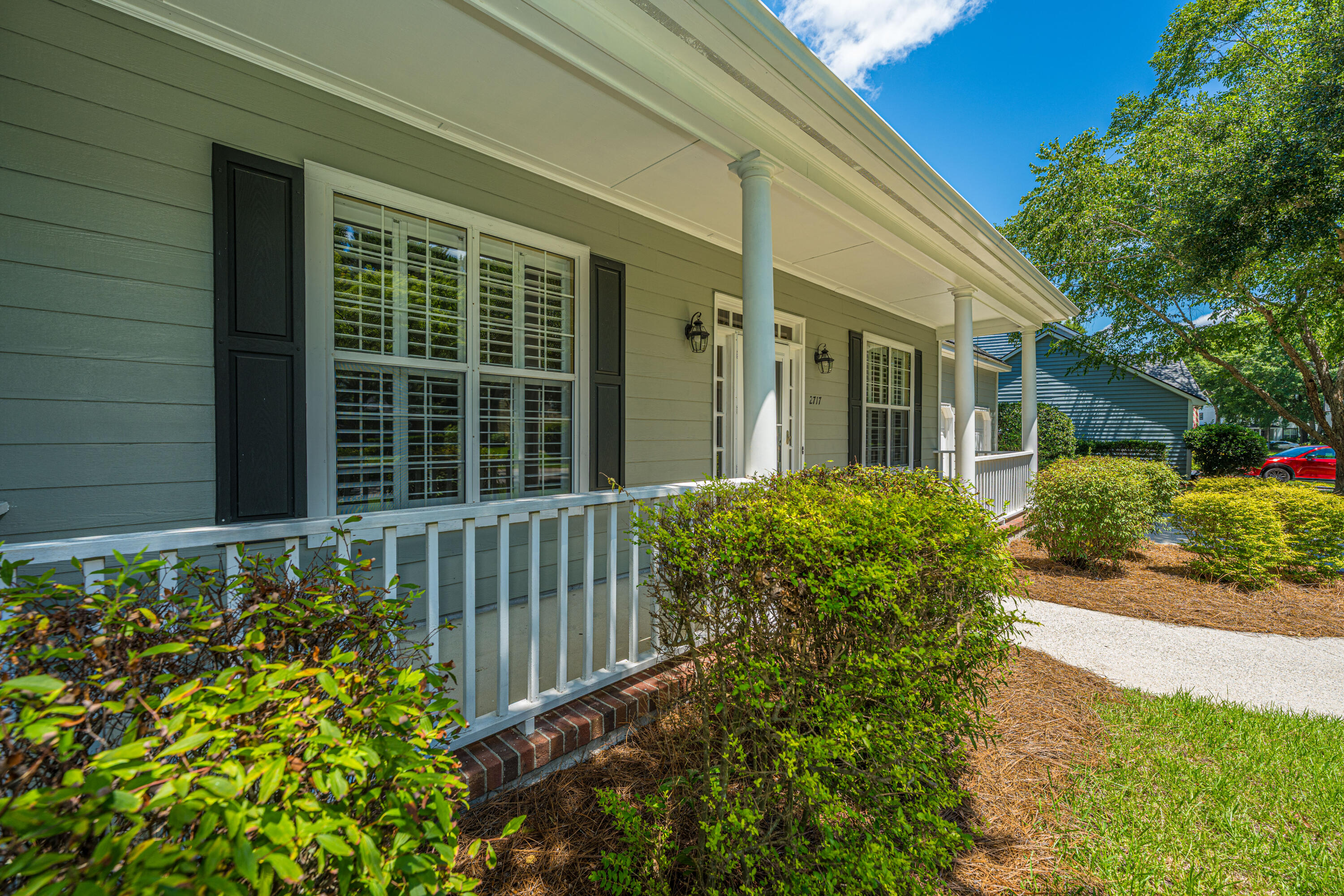 2717 Merwether Lane Mount Pleasant, SC 29466 - Photo 5 of 46 2717MerwetherLane009