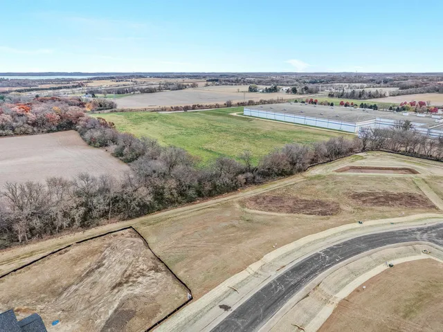 $119,900 | Lot 6 Hawks View, Edgerton, WI 53534