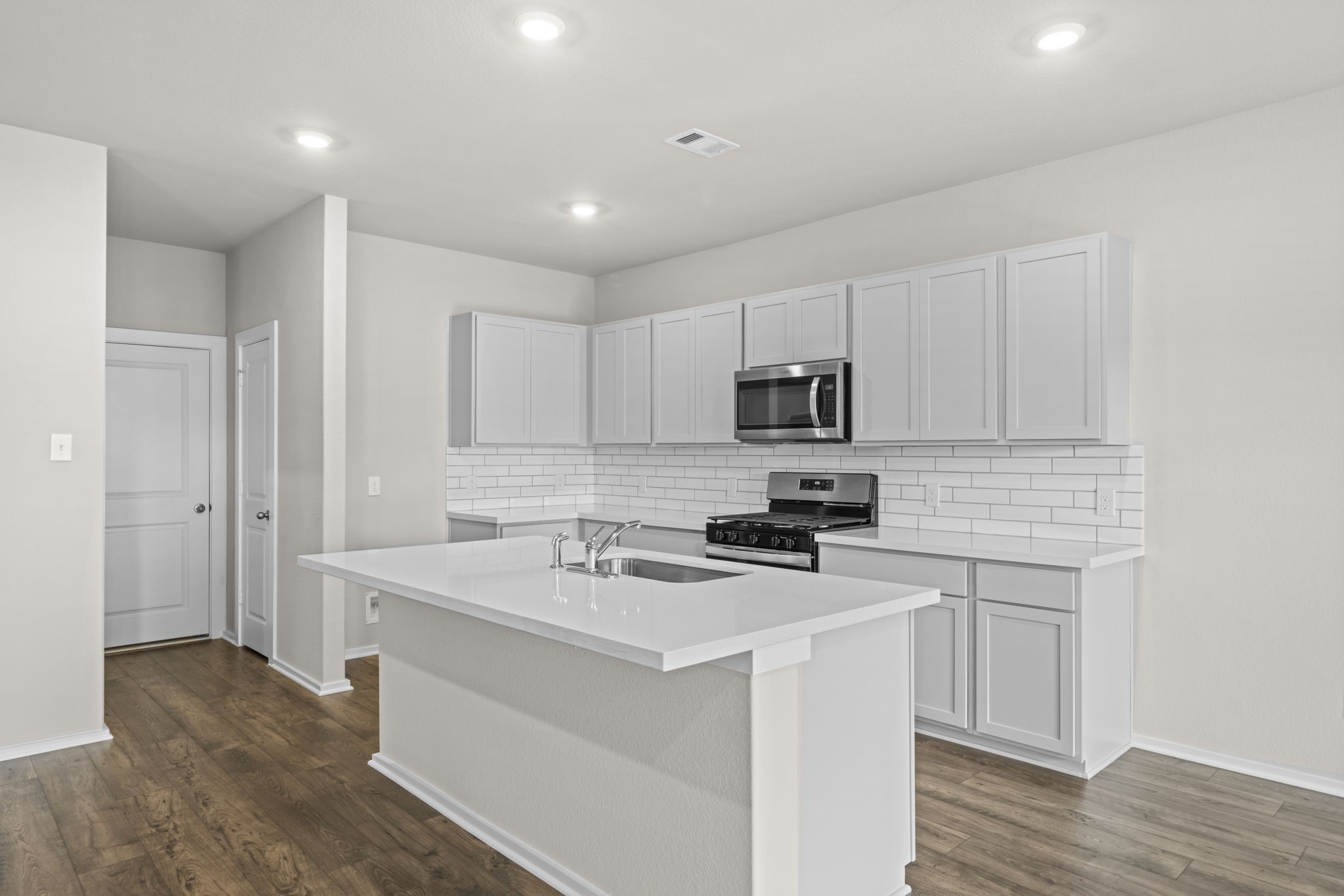 3502 Atlas Pt Lane Angleton, TX 77515 - Photo 5 of 23