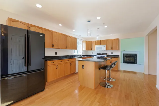 $674,900 | 10 Hummingbird Lane, Unit 84003, Derry, NH 03038