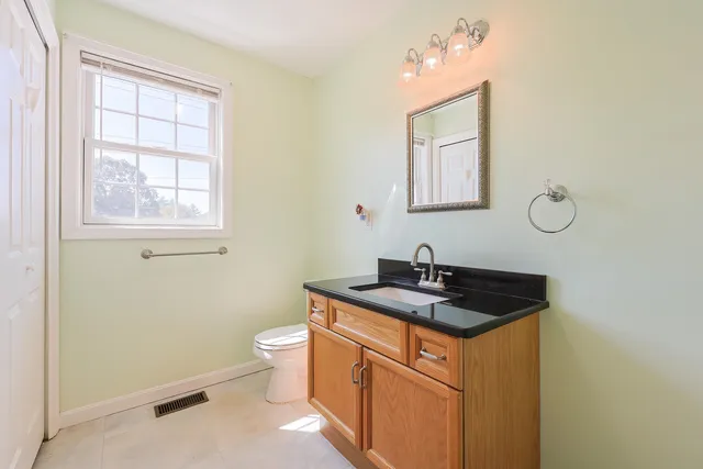 $674,900 | 10 Hummingbird Lane, Unit 84003, Derry, NH 03038