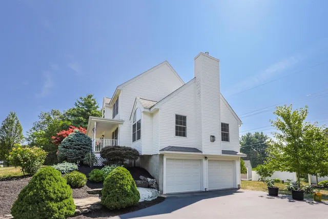 $674,900 | 10 Hummingbird Lane, Unit 84003, Derry, NH 03038