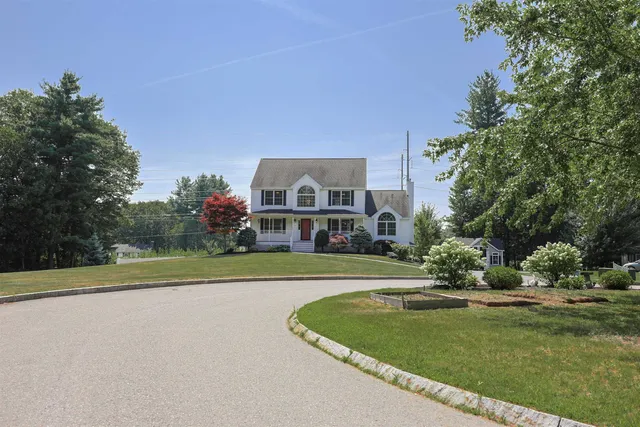 $674,900 | 10 Hummingbird Lane, Unit 84003, Derry, NH 03038