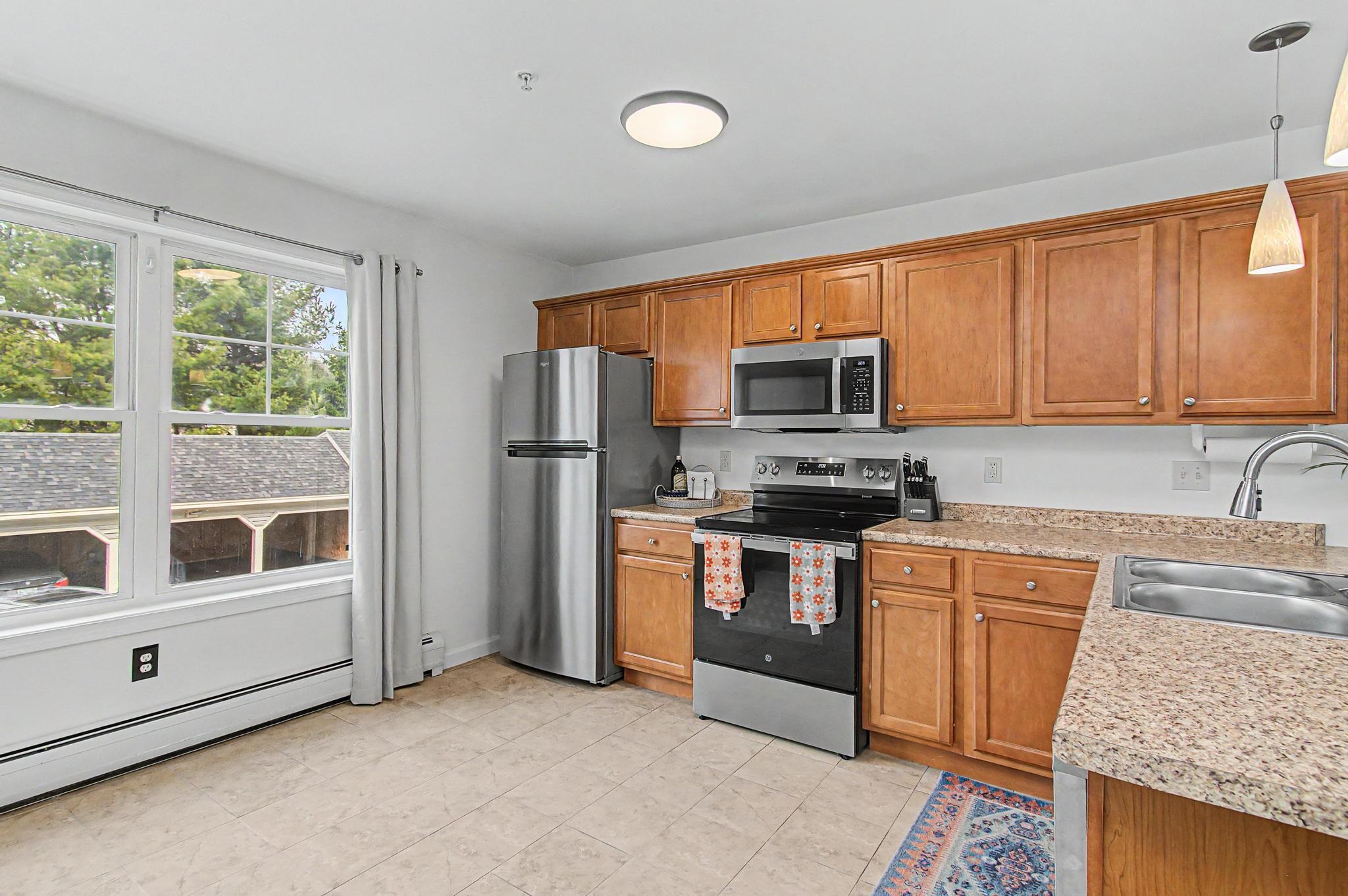 87 John Fay Road, Unit 307 South Burlington, VT 05403 - Photo 9 of 33