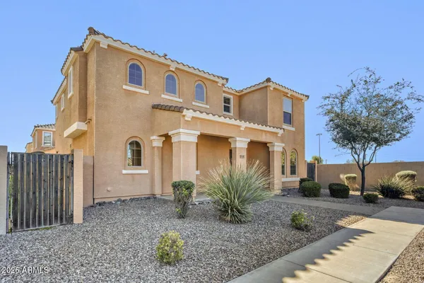 $442,900 | 2220 South Buckaroo Trail, Gilbert, AZ 85295