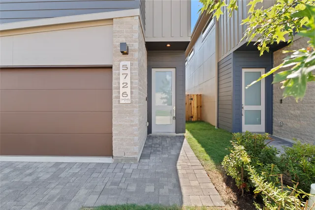 a view of a back yard of the house
