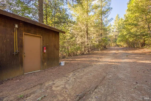 $495,000 | 25996 String Creek Road, Willits, CA 95490