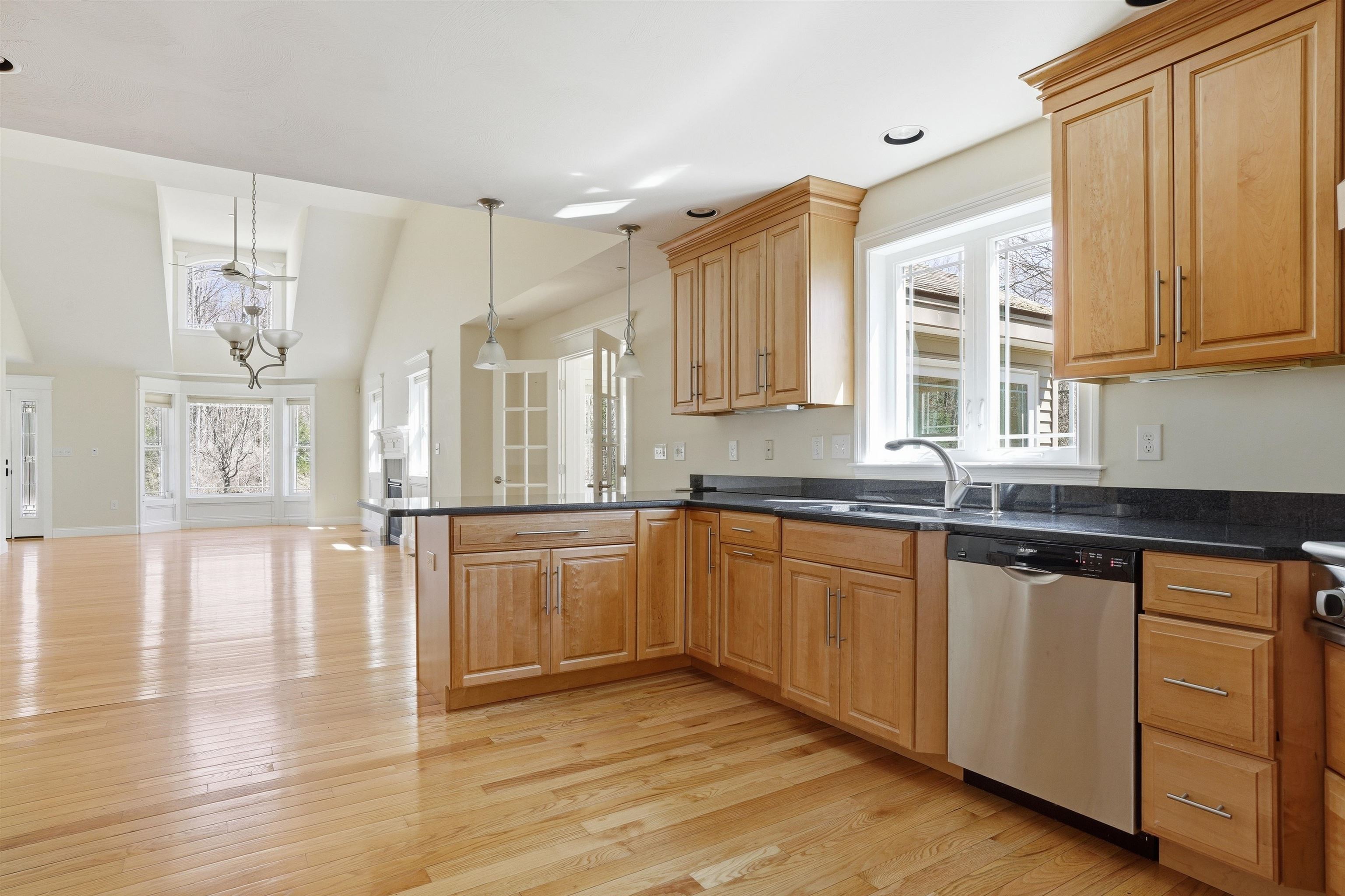 8 Indian Hill Road, Unit L Derry, NH 03038 - Photo 15 of 35