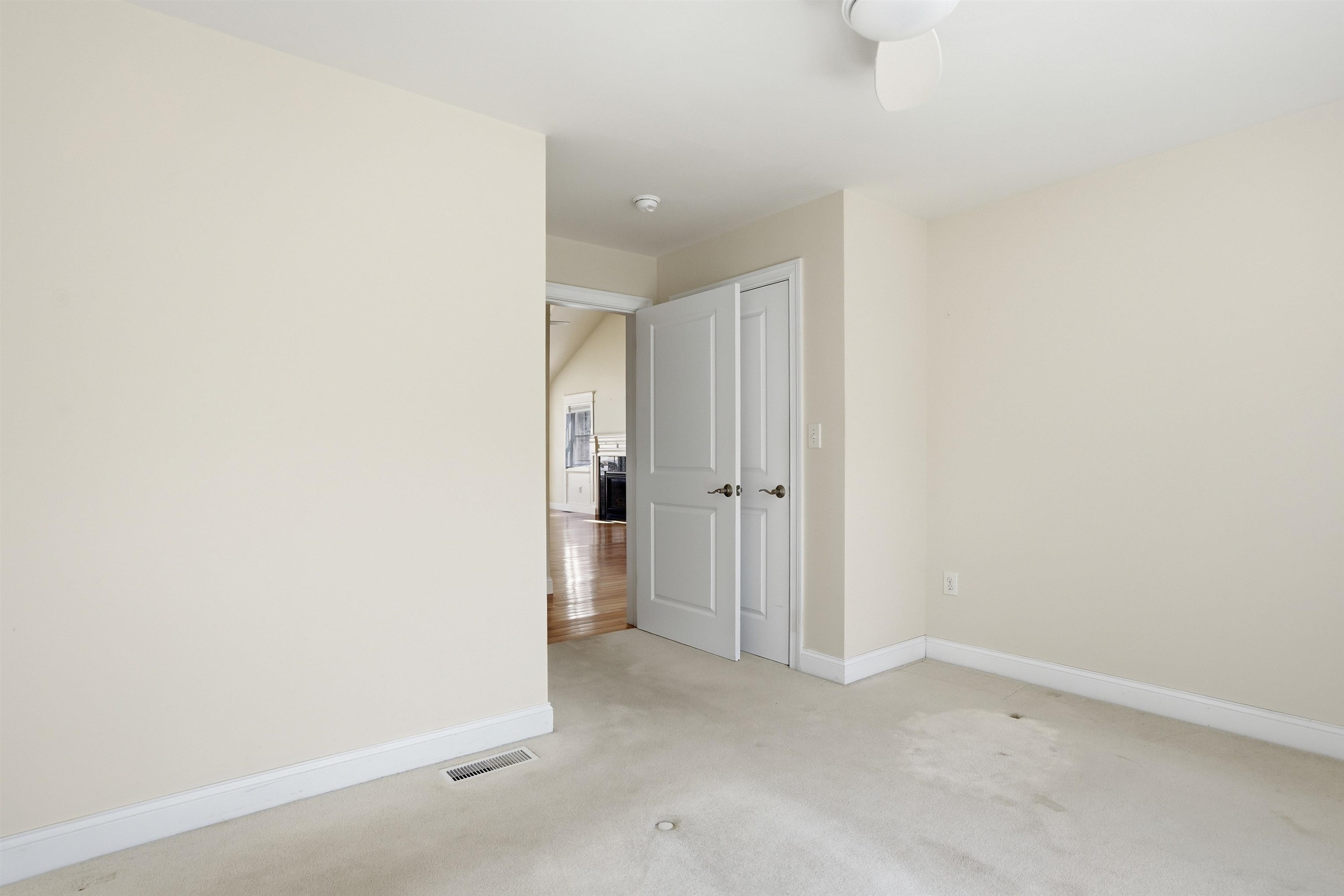 8 Indian Hill Road, Unit L Derry, NH 03038 - Photo 23 of 35